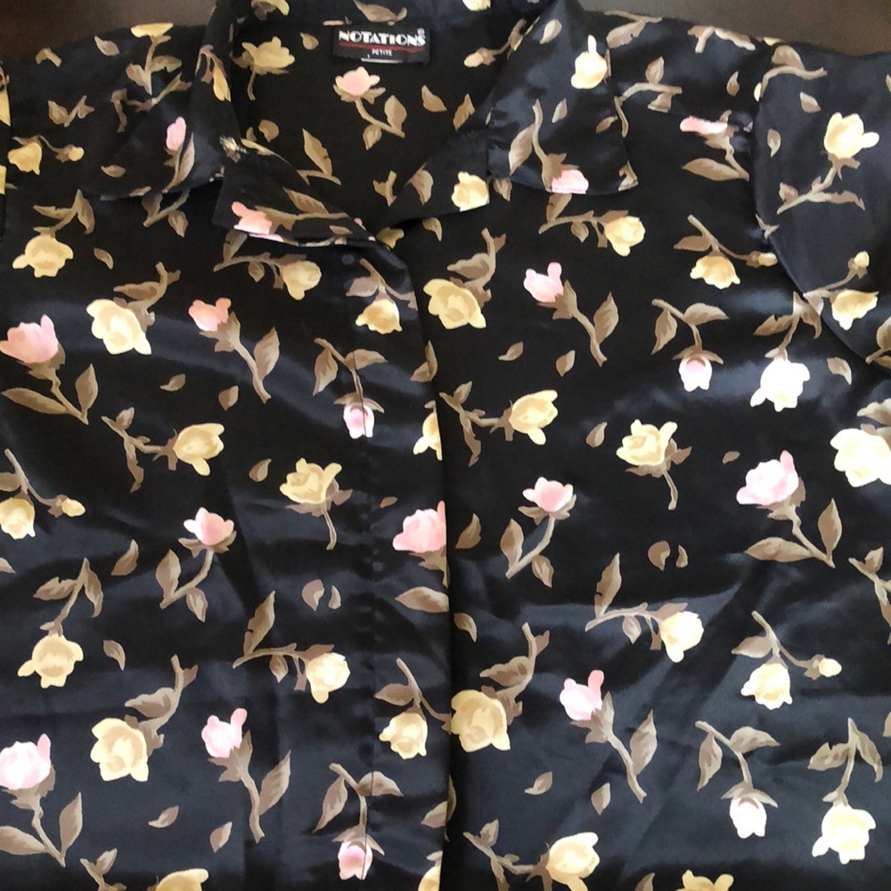 Short sleeve blouse 18 across 27 length size medium